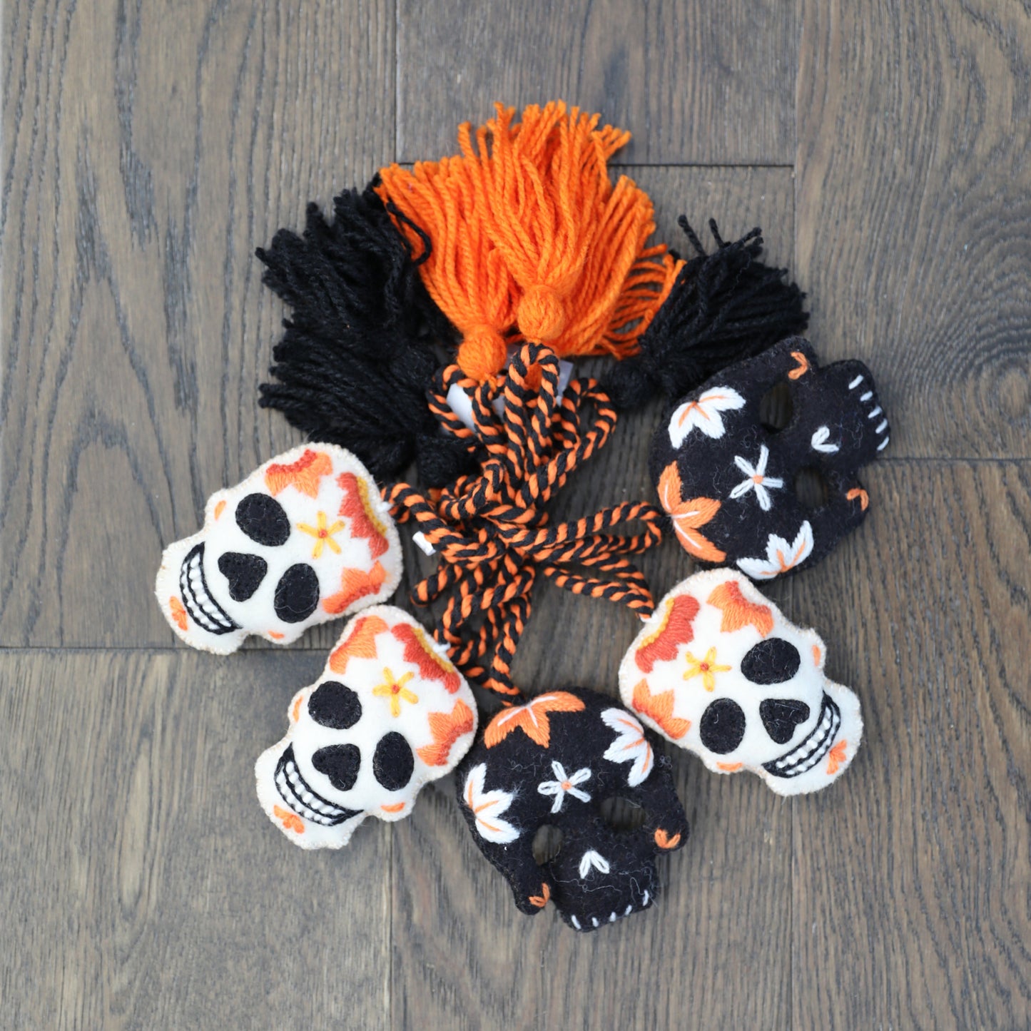 Skull Halloween Garland  DAME BOHEME