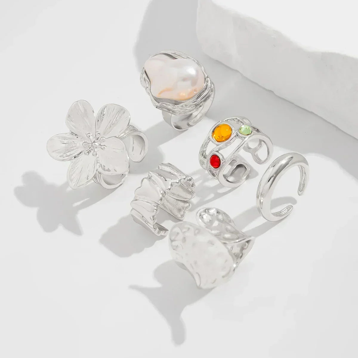 Oversized Metal Flower Open Rings - Baroque Imitation Pearl 6 pcs Rings Set