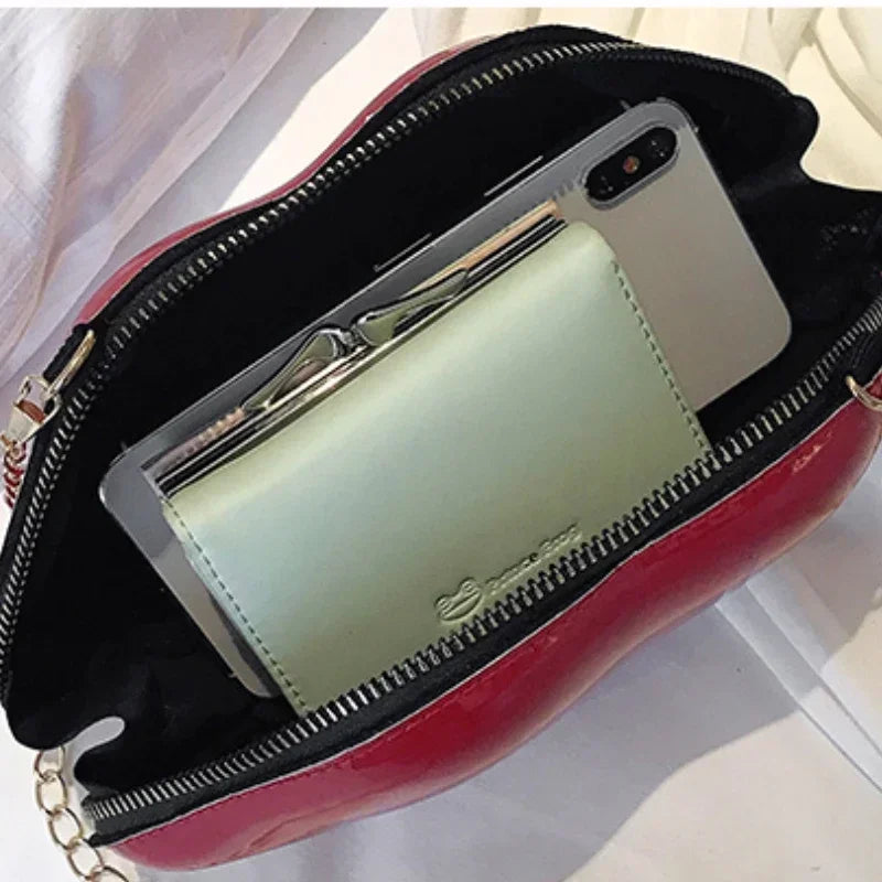 Lips Shaped Gold Chain Zipper Shoulder Clutch Crossbody Bag