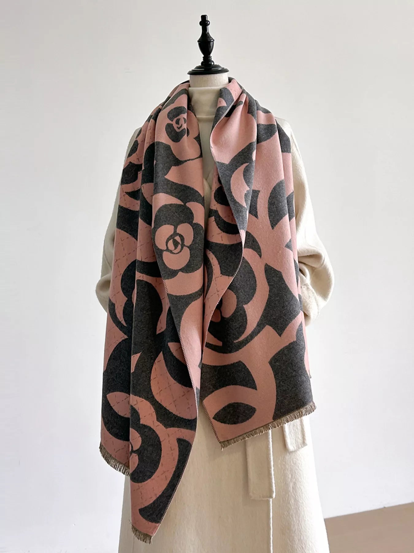Floral Patterned Warm Scarf  DAME BOHEME