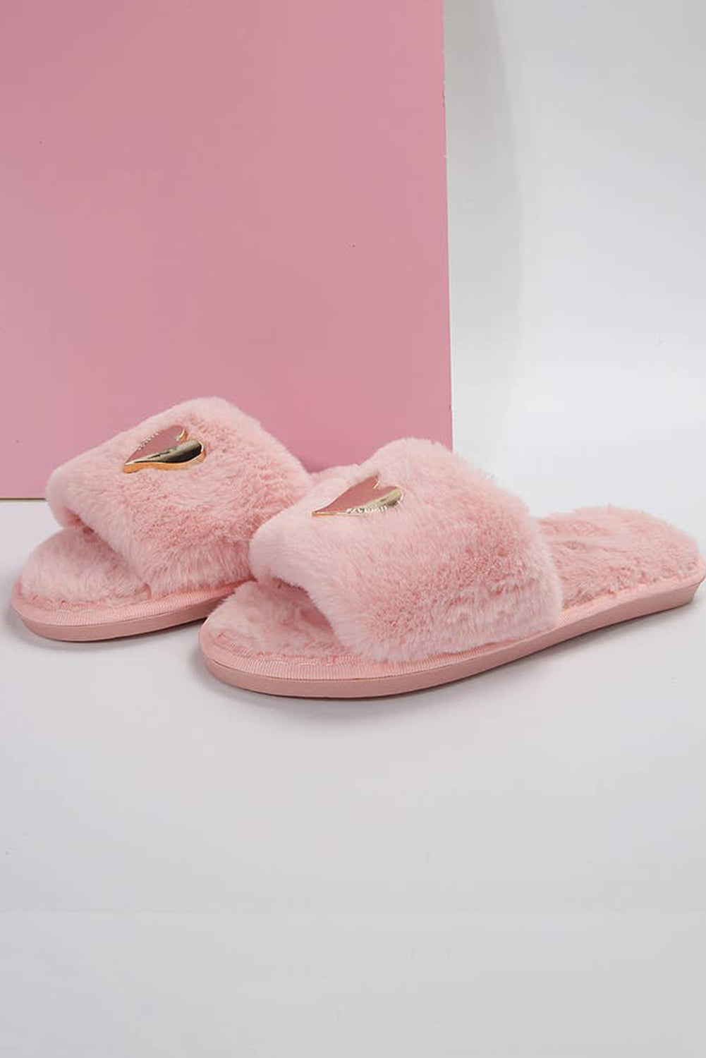 Parchment Heart Shape Buckle Decor Open Toe Plush Slippers  DAME BOHEME