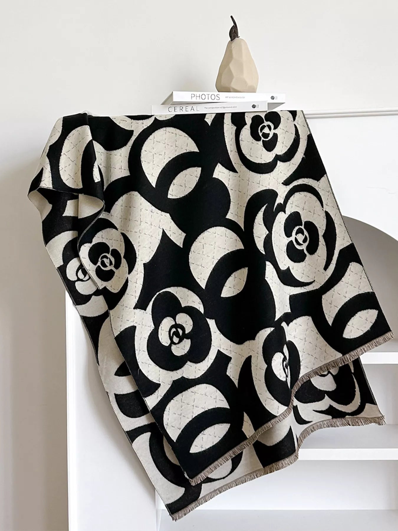 Floral Patterned Warm Scarf  DAME BOHEME