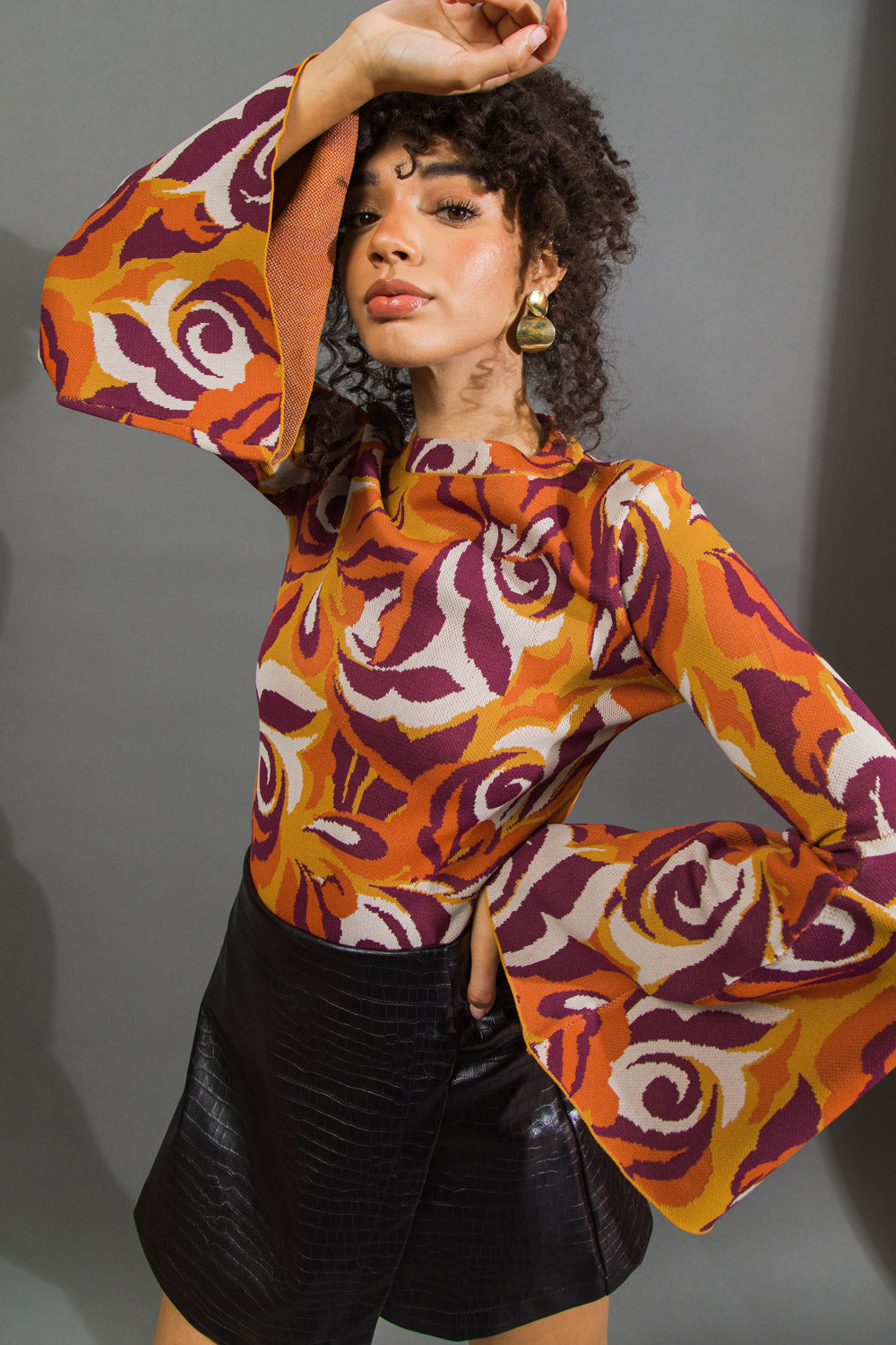 HER FAVORITE FEATURES SWEATER TOP  DAME BOHEME